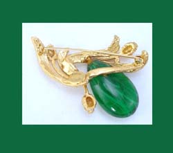 Hattie Carnegie Green Glass Tear Drop Brooch Signature