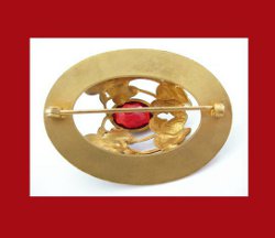 Ivy and Red Stone Large Sash Pin Back