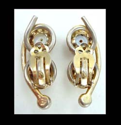 Schiaparelli Speckled Glass Earrings Signature