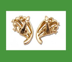 Trifari Glass Pearl Golden Necklace and Earrings Signature
